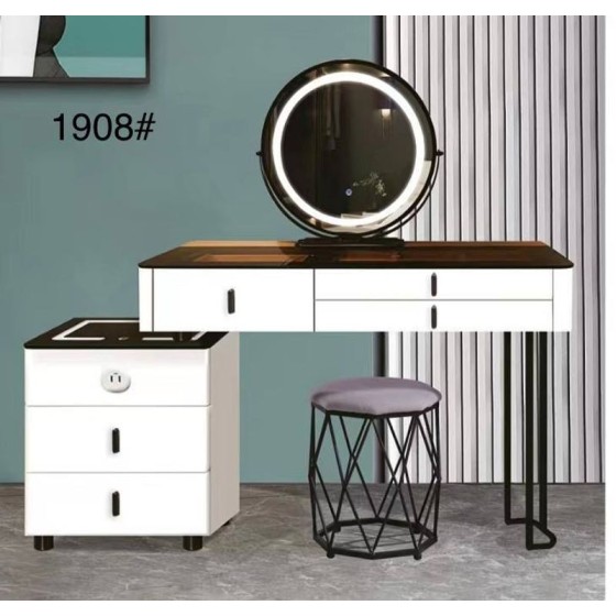 Makeup table #1908